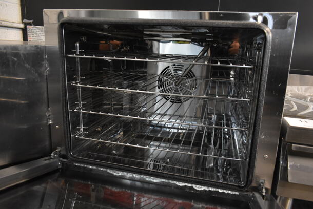 BRAND NEW SCRATCH AND DENT! Avantco 177CO32M Stainless Steel Commercial Countertop Electric Powered Half Size Convection Oven w/ View Through Door and Metal Oven Racks. 208/240 Volts, 1 Phase. - Image 4 of 5