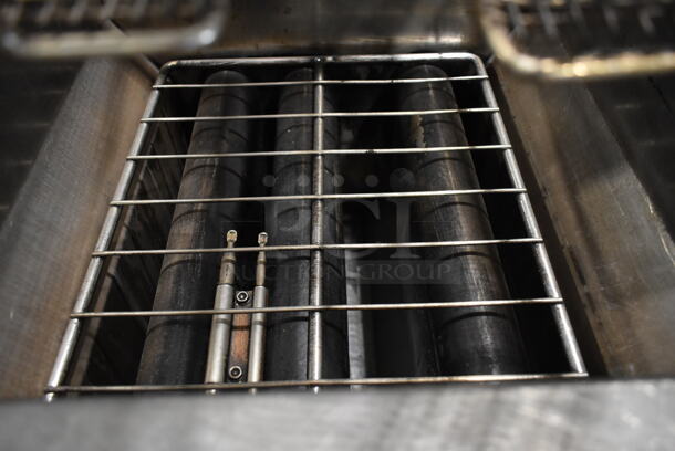 Supera LCF3T-NG Stainless Steel Commercial Floor Style Natural Gas Powered Deep Fat Fryer w/ 2 Metal Fry Baskets on Commercial Casters. 90,000 BTU. - Image 4 of 7