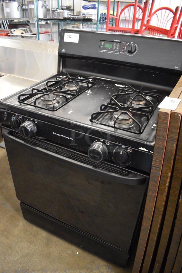 Spectra Metal Commercial Natural Gas Powered 4 Burner Range w/ Oven. 30x26x47 - Image 8 of 9
