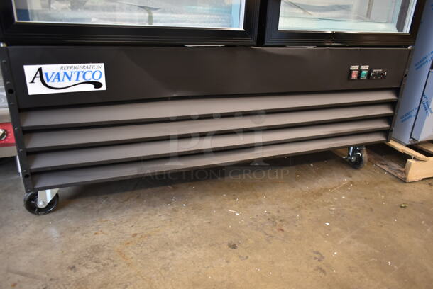 BRAND NEW SCRATCH AND DENT! 2023 Avantco 178GDC49FHCB Metal Commercial 2 Door Freezer Merchandiser w/ Poly Coated Racks on Commercial Casters. 115 Volts, 1 Phase. Tested and Working! - Image 5 of 12