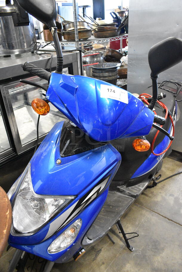 2023 Transpro PJAJC.049S4B Motorized Scooter. Does Not Have Key.  - Image 2 of 12