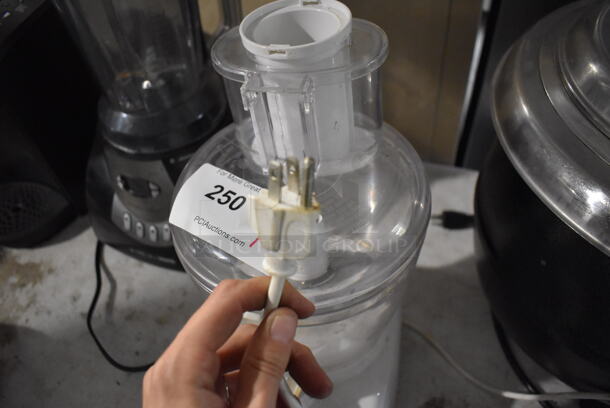 Kenmore Countertop Food Processor w/ S Blade. 120 Volts, 1 Phase. 7x10x16. Tested and Working! - Image 7 of 7