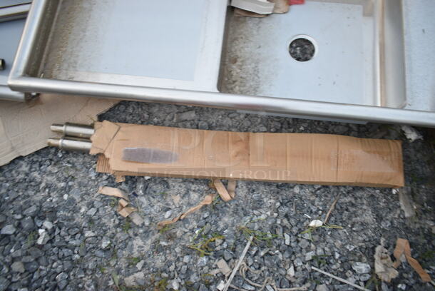 BRAND NEW SCRATCH AND DENT! Regency 600DDT48L 16 Gauge 4' Soiled / Dirty Dish Table - Left Drainboard  - Image 5 of 6