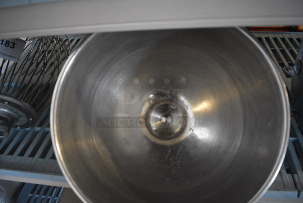 Metal Mixing Bowl. 10x10x8.5 - Image 3 of 3