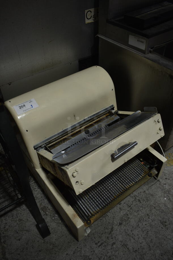 US Slicing MB Metal Commercial Countertop Bread Loaf Slicer. 115 Volts, 1 Phase. Tested and Working! - Image 2 of 6