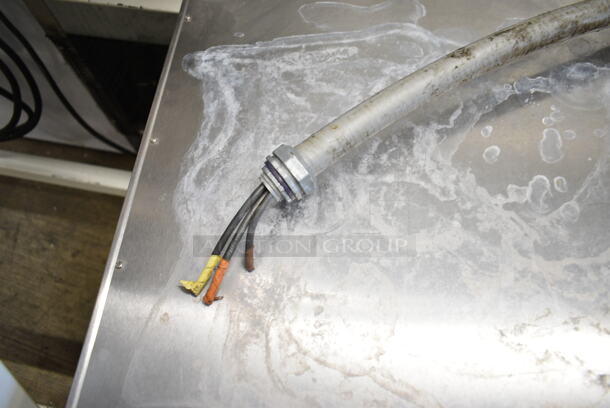 Stainless Steel Commercial Countertop Electric Powered Flat Top Griddle. 240 Volts, 1 Phase.  - Image 5 of 8