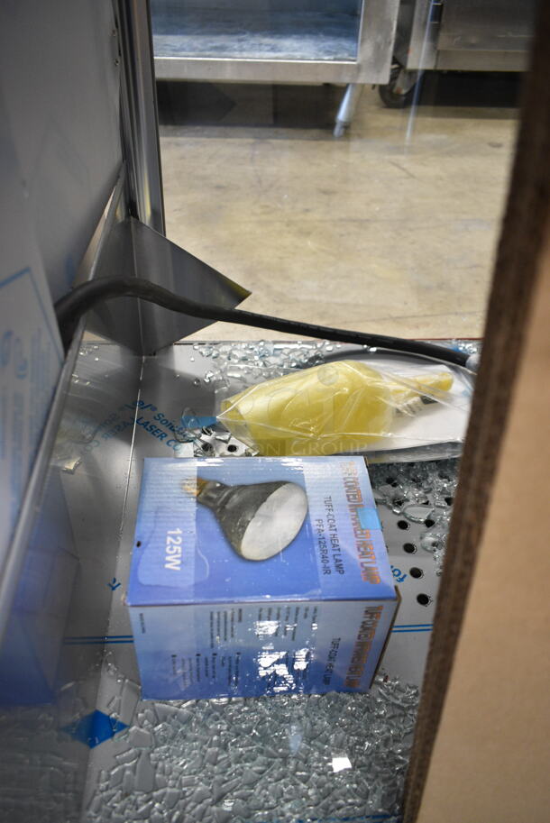 BRAND NEW SCRATCH AND DENT! Paragon TP-16 1116810 1116810 Classic Pop 16 oz. Popcorn Machine. See Pictures for Glass Damage. 120 Volts, 1 Phase. Cannot Test Due To Plug Style - Image 6 of 12