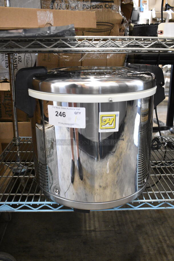 BRAND NEW SCRATCH AND DENT! Thunder Group SEJ22000 50 Cup Rice Warmer with Stainless Steel Finish. 120 Volts, 1 Phase. Tested and Working! - Image 2 of 5