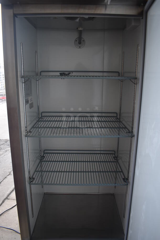 Avantco 178A19RHC Stainless Steel Commercial Single Door Reach In Cooler w/ Poly Coated Racks on Commercial Casters. 115 Volts, 1 Phase. 29x26x83. Tested and Working! - Image 5 of 6