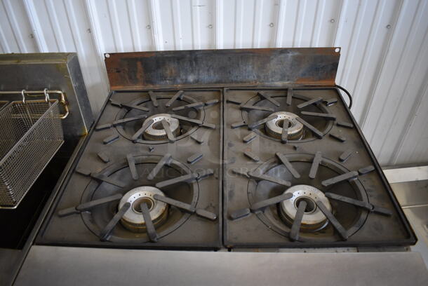 Vulcan Stainless Steel Commercial Natural Gas 4 Burner Range w/ Convection Oven. 32,000 BTU. 34x41x42 - Image 3 of 7