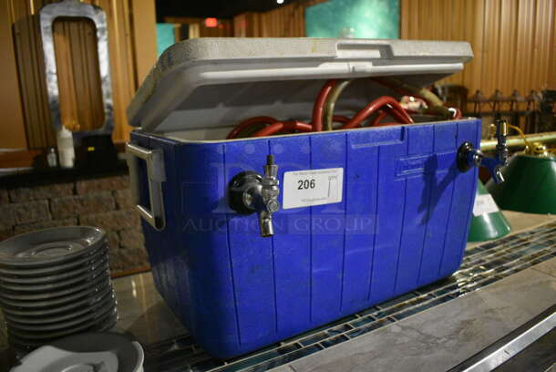 Coleman Blue and White Poly Portable Kegerator Jockey Box. 25x16x15. (bar) - Image 2 of 6