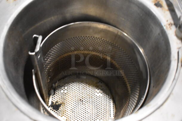 Broaster 1800GH Stainless Steel Commercial Floor Style Natural Gas Powered Pressure Fryer. 65,000 BTU. 18x34x47 - Image 6 of 7
