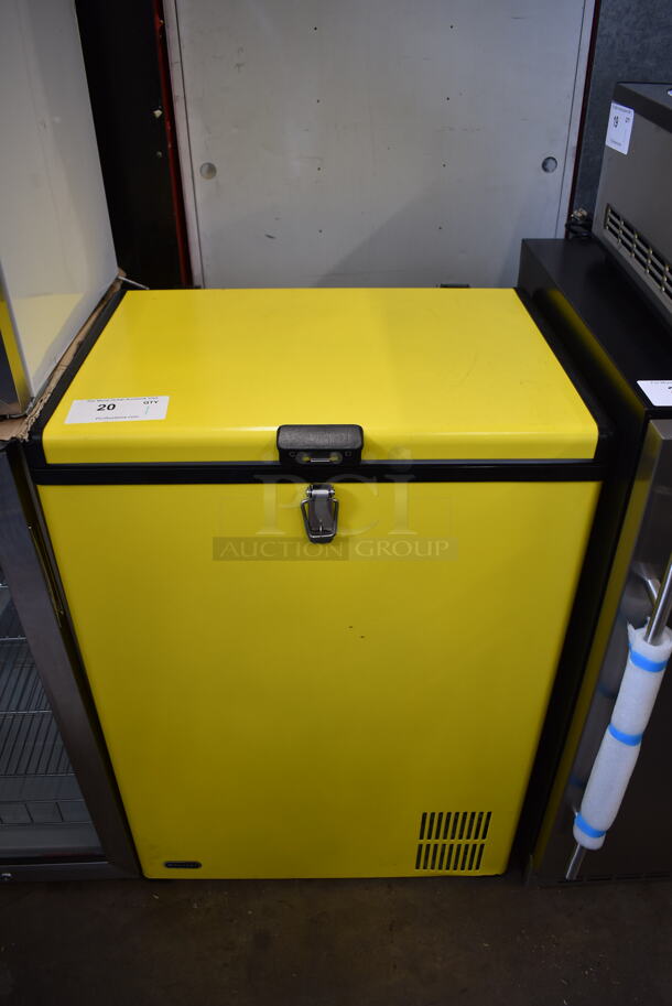 BRAND NEW SCRATCH AND DENT! Whynter FM-951YW 95 Quart Yellow Portable Freezer With Commercial Casters. 115V. Tested And Working!