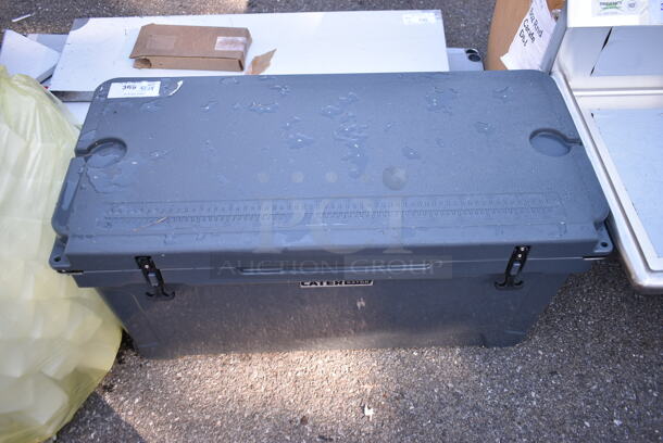 BRAND NEW SCRATCH AND DENT! CaterGator CG100CHR Charcoal 110 Qt. Rotomolded Extreme Outdoor Cooler / Ice Chest - Image 2 of 5