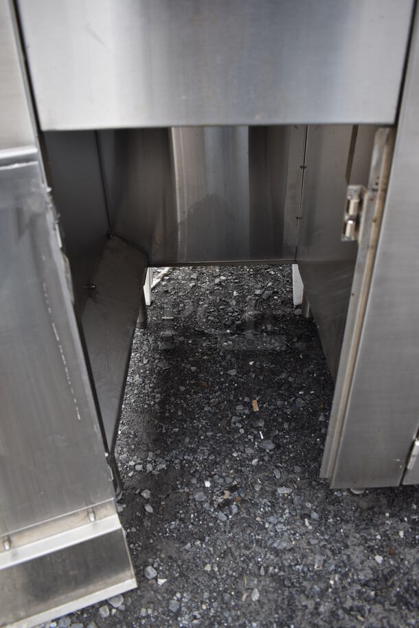 Stainless Steel Commercial Counter w/ 2 Sink Bays, 2 Faucets and 2 Handle Sets. 60x32x42.5. Bays 9x12x6, 14x16x10 - Image 7 of 7