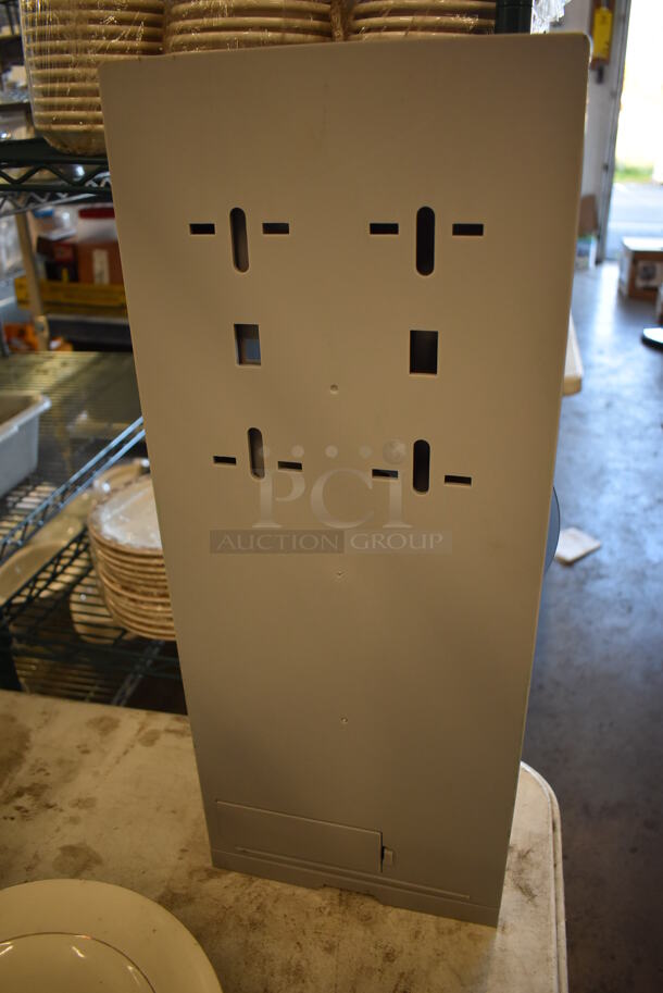 ALL ONE MONEY! Tier Lot of Various Items Including 2 SmartStock Plastic Utensil Dispensers - Image 5 of 10