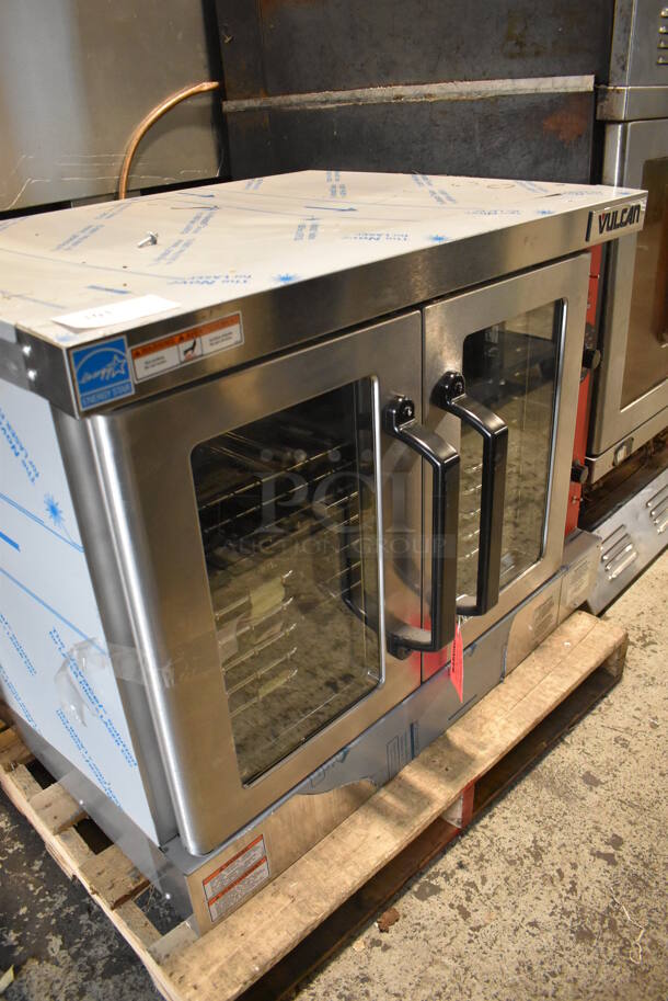 BRAND NEW SCRATCH AND DENT! Vulcan VC4ED ENERGY STAR Stainless Steel Commercial Electric Powered Full Size Convection Oven w/ View Through Doors, Metal Oven Racks and Thermostatic Controls. 208 Volts, 3/1 Phase. - Image 5 of 5