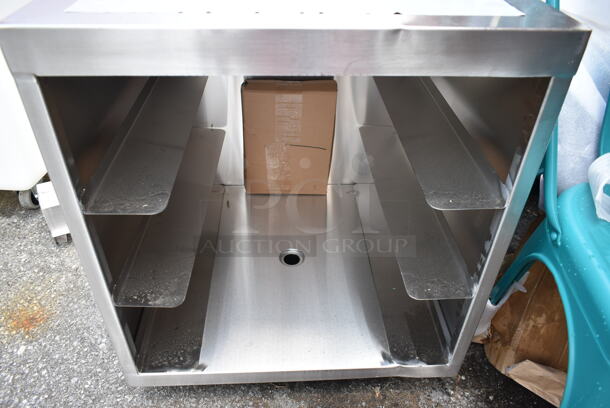 BRAND NEW SCRATCH AND DENT! Regency 600GRSU2324 Stainless Steel Flat Top Glass Rack Storage Unit - 23" x 24" - Image 3 of 5