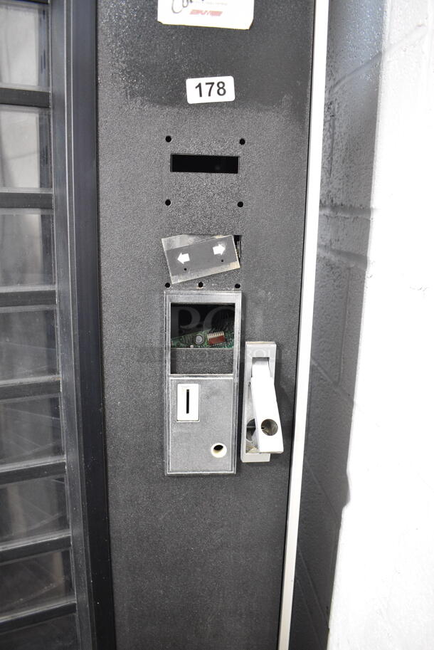 Shoppertron-Domestic 431D Metal Commercial Vending Machine. Lock Was Removed; No Key. Does Not Have Compressor - Image 2 of 5