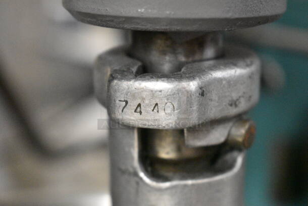 Hobart A-200 Metal Commercial Countertop 20 Quart Planetary Dough Mixer w/ Stainless Steel Mixing Bowl and Paddle Attachment. 115 Volts, 1 Phase. Tested and Working! - Image 7 of 8