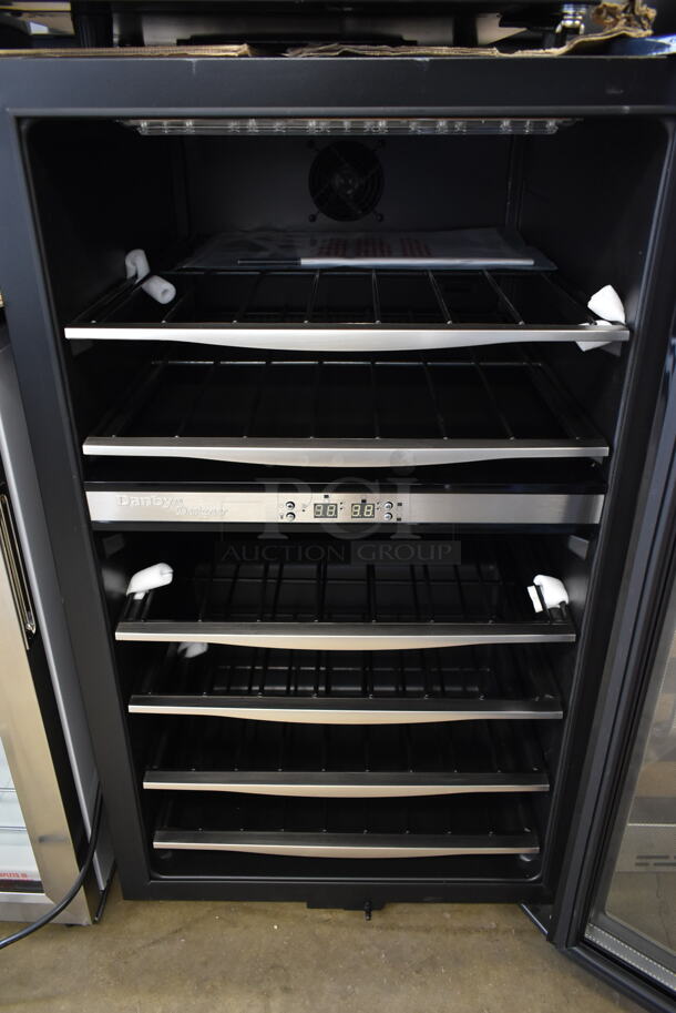 BRAND NEW SCRATCH AND DENT! Danby DWC040A3BSSDD 38 Bottle Free-Standing Metal Wine Cooler Merchandiser. 115 Volts, 1 Phase. Tested and Working! - Image 3 of 4