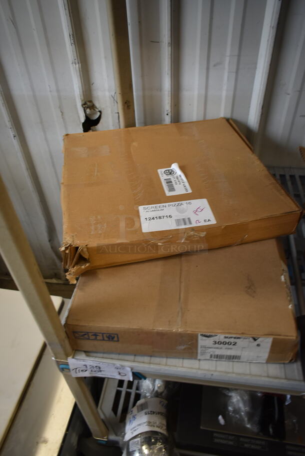 ALL ONE MONEY! Tier Lot of Various Items Including 12 12418716 American Metalcraft 18716 16" Heavy Duty Expanded Aluminum Pizza Screen, 6 Vollrath 30002 Super Pan V® Full Size 3/4" Deep Anti-Jam Stainless Steel Steam Table / Hotel Pan- 22 Gauge, 24 02000 Oval Plates. - Image 2 of 12