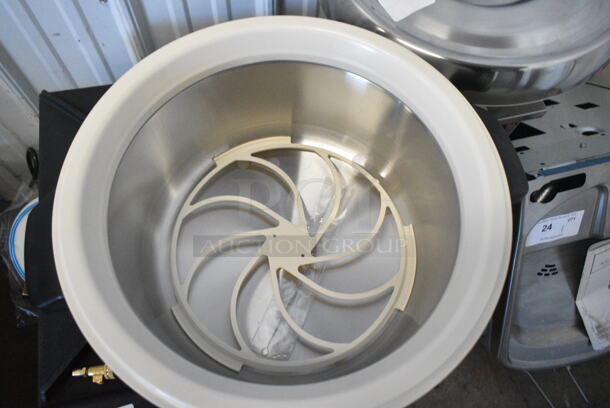 BRAND NEW SCRATCH AND DENT! Zojirushi  RDS-400 17 Cup (Cooked) Stainless Steel Sushi Rice Container - Image 5 of 7