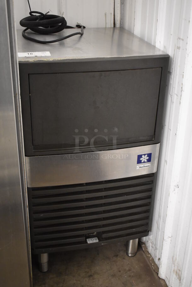 2014 Manitowoc QM30A Stainless Steel Commercial Self Contained Undercounter Ice Machine. 115 Volts, 1 Phase. 20x23x36 - Image 2 of 7
