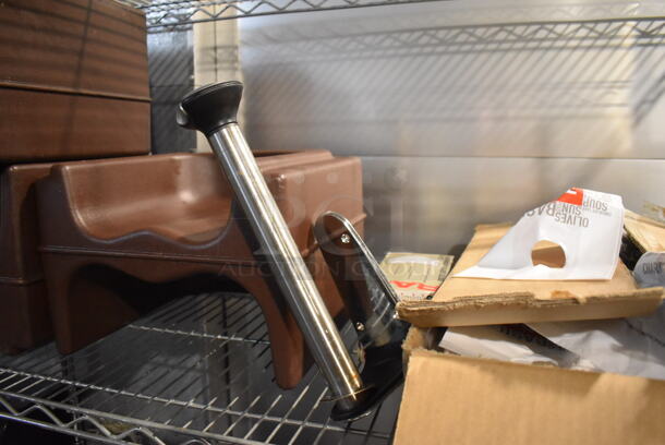 ALL ONE MONEY! Tier Lot of Various Items Including 3 Brown Booster Seats and Bags - Image 3 of 4