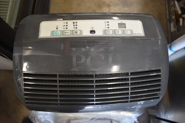 BRAND NEW SCRATCH AND DENT! Delonghi PAC N115EC 11,500 BTU Portable Air Conditioner 115 Volts, 1 Phase. Tested and Working! - Image 3 of 7