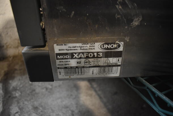 2012 Cadco XAF013 Lisa Stainless Steel Commercial Countertop Electric Powered Convection Oven. 120 Volts, 1 Phase. Tested and Working! - Image 4 of 4