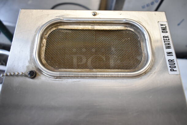 Bunn VPR Stainless Steel Commercial Countertop 2 Burner Coffee Machine. 120 Volts, 1 Phase.  - Image 5 of 6