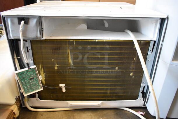 Denali Aire Metal Air Conditioner. 24x24x18