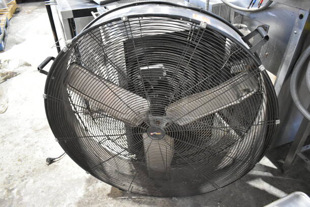 2017 Utilitech SFDC-900F MEtal Floor Fan. 120 Volts, 1 Phase. Tested and Working!