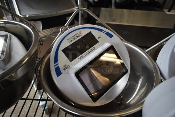 7 Detecto SCS30 30 Pound Capacity Hanging Scale w/ 5 Metal Hanging Bowls. 7 Times Your Bid! - Image 6 of 12