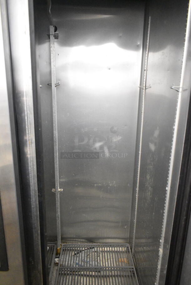 2017 True T-35 Stainless Steel Commercial 2 Door Reach In Cooler. 115 Volts, 1 Phase. Tested and Working! - Image 3 of 4