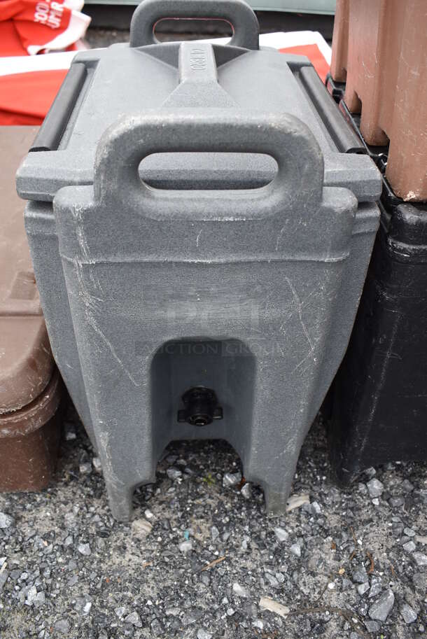 3 Various Poly Insulated Beverage Holder Dispensers; Carlisle NLD500, Cambro 550LCD and Cambro DC250. Includes 12x16.5x20. 3 Times Your Bid! - Image 8 of 10