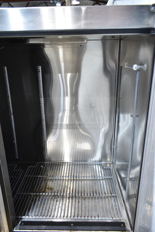 Glastender BB84-L1-SNH(LLR) Stainless Steel Commercial 3 Door Back Bar Cooler. 115 Volts, 1 Phase. Tested and Working! - Image 4 of 7