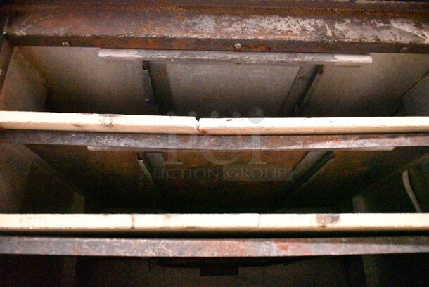 Peerless Stainless Steel Commercial Pizza Oven w/ Broken Cooking Stones.  - Image 4 of 6