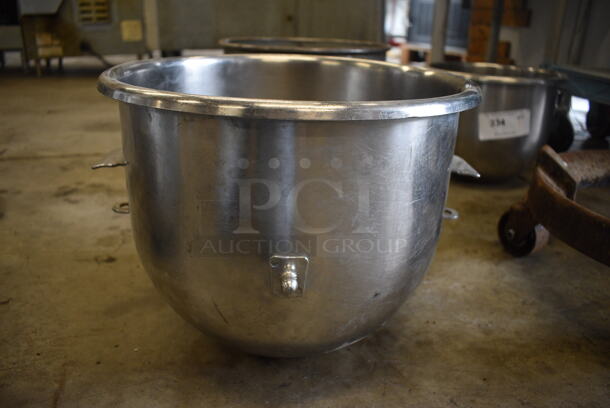Stainless Steel Commercial 20 Quart Mixing Bowl. 15x14x11.5 - Image 4 of 6