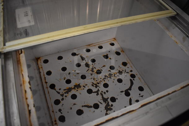 Stajac EDO-4 Metal Chest Freezer Merchandiser on Commercial Casters. 115 Volts, 1 Phase. 25x25x34. Tested and Working! - Image 4 of 5