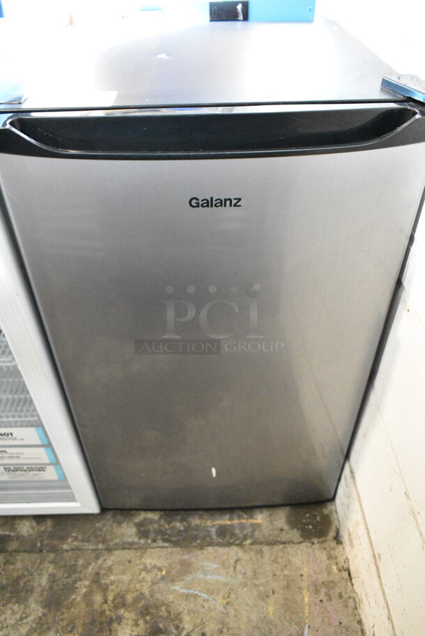 Galanz GL43S5 Metal Mini Cooler. 115 Volts, 1 Phase. Tested and Working! - Image 1 of 5