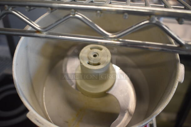 Robot Coupe R2 Metal Commercial Countertop Food Processor w/ S Blade. 120 Volts, 1 Phase. 7.5x11.5x14.5. Tested and Working! - Image 4 of 5