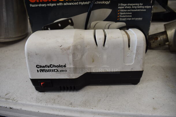 IN ORIGINAL BOX! Chef's Choice Model 200-2 Hybrid Metal Countertop Knife Sharpener. 120 Volts, 1 Phase. 7.5x3x4