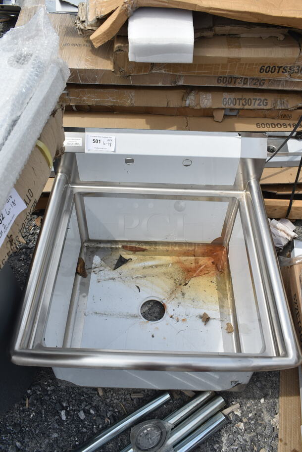 BRAND NEW SCRATCH AND DENT! Steelton 522CS12424 29 1/2" 18-Gauge Stainless Steel One Compartment Commercial Sink without Drainboard - 24" x 24" x 12" Bowl - Image 4 of 5