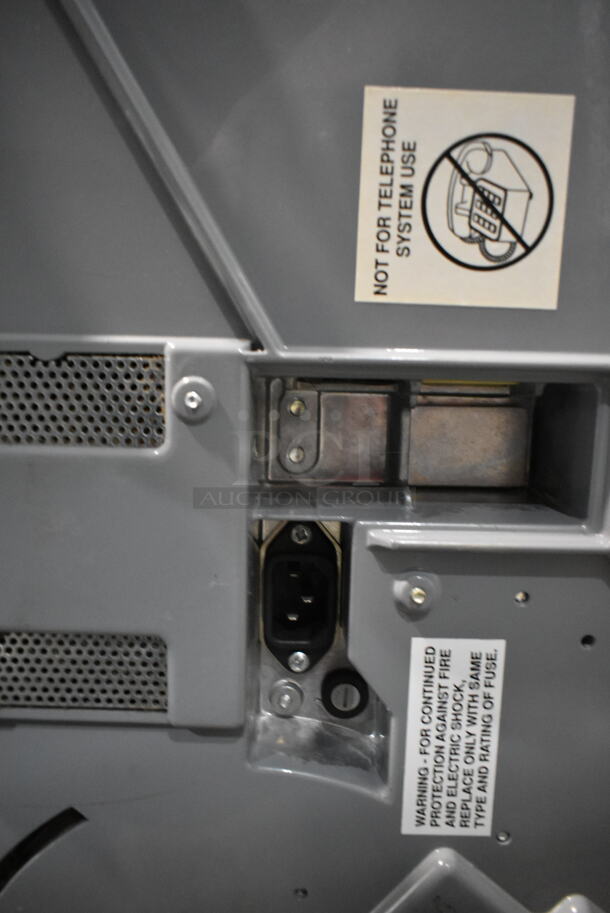 Hobart Quantum Metal Countertop Scale. 120 Volts, 1 Phase. Cannot Test Due To Missing Power Cord - Image 7 of 9