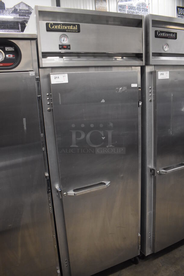 Continental 1RE Stainless Steel Commercial Single Door Reach In Cooler on Commercial Casters. 115 Volts, 1 Phase. 28.5x36x77.5. Tested and Working! - Image 3 of 6