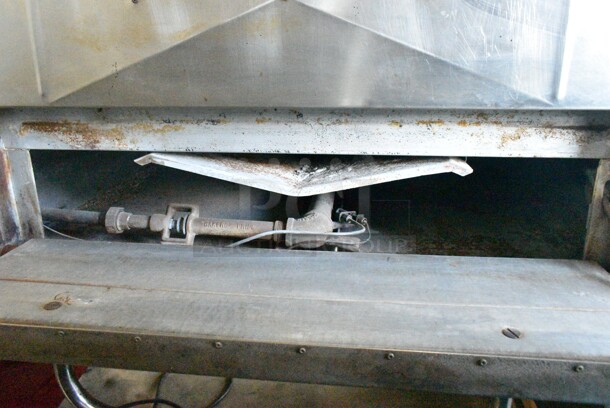 Bakers Pride GS805 Stainless Steel Commercial Natural Gas Powered Single Deck Pizza Oven on Metal Legs. 60,000 BTU. - Image 3 of 7