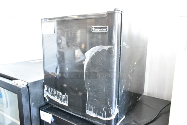 Magic Chef HMAR170BE Metal Mini Cooler. 115 Volts, 1 Phase. Tested and Working! - Image 2 of 5