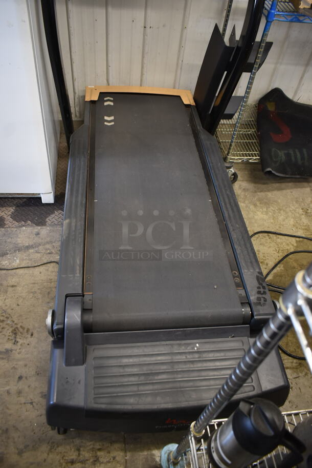 Freemotion i11.9 Metal Commercial Floor Style Treadmill. Tested and Powers On But Screen and Controls Do Not Work - Image 2 of 4